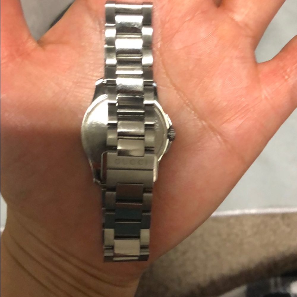 Authentic Gucci Watch - Picture 7 of 8